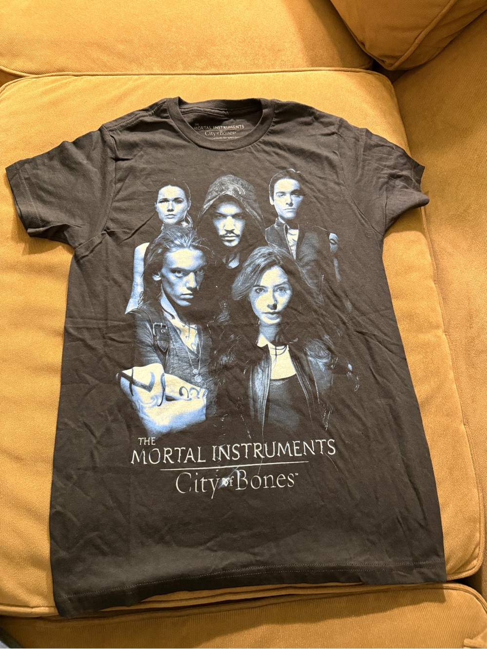 NWOT The Mortal Instruments City of Bones 2013 Movie T-Shirt, Small